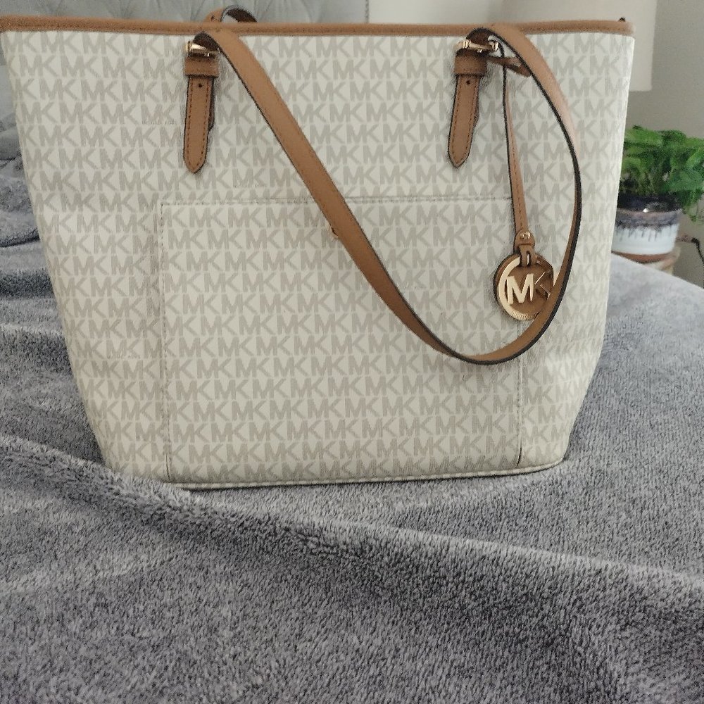 Michael Kors purse